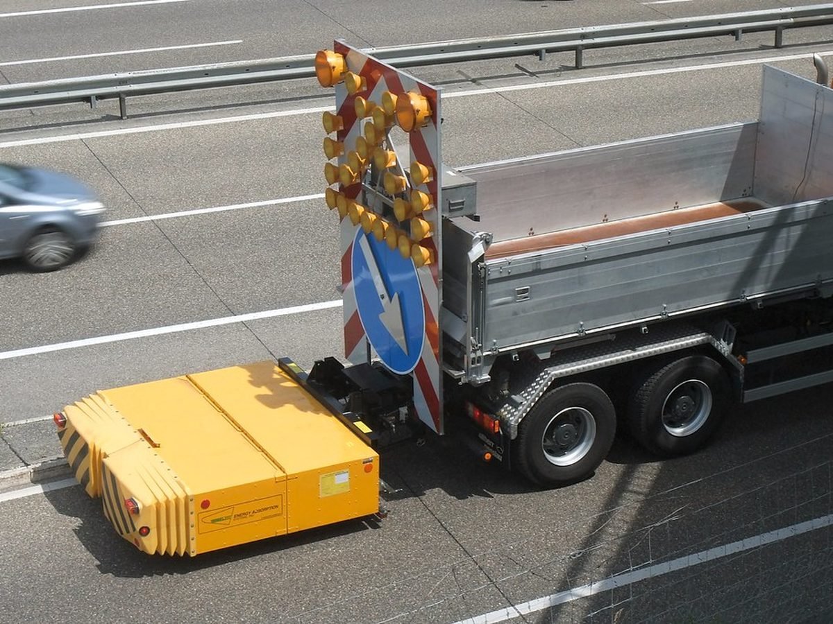 RSA 21 Schulung Frankfurt – Arbeitsstelle auf der Autobahn mit fahrbarer Absperrtafel